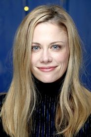Claire Saunders
